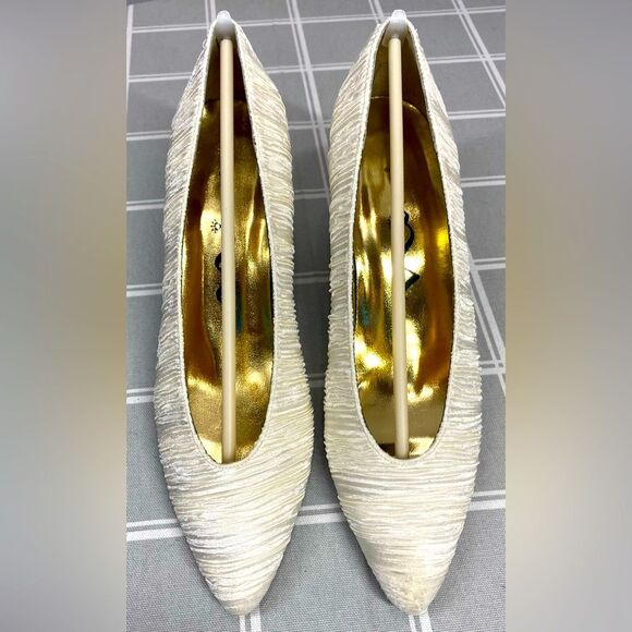 Nina Vtg 80s Champagne Ruched Satin Fabric Womens Size 8 N Slip on Heel Dress Up - Picture 3 of 13